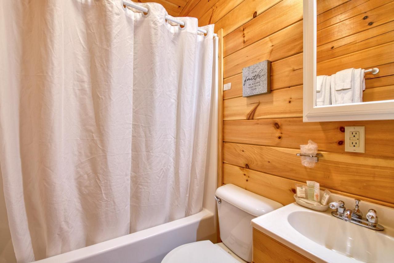 Campground Cabin Lake Junaluska Buitenkant foto